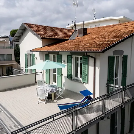 Le Sabbie - In Villino A 50mt Dal Mare Riccione