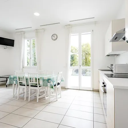 Le Sabbie - In Villino A 50mt Dal Mare Riccione